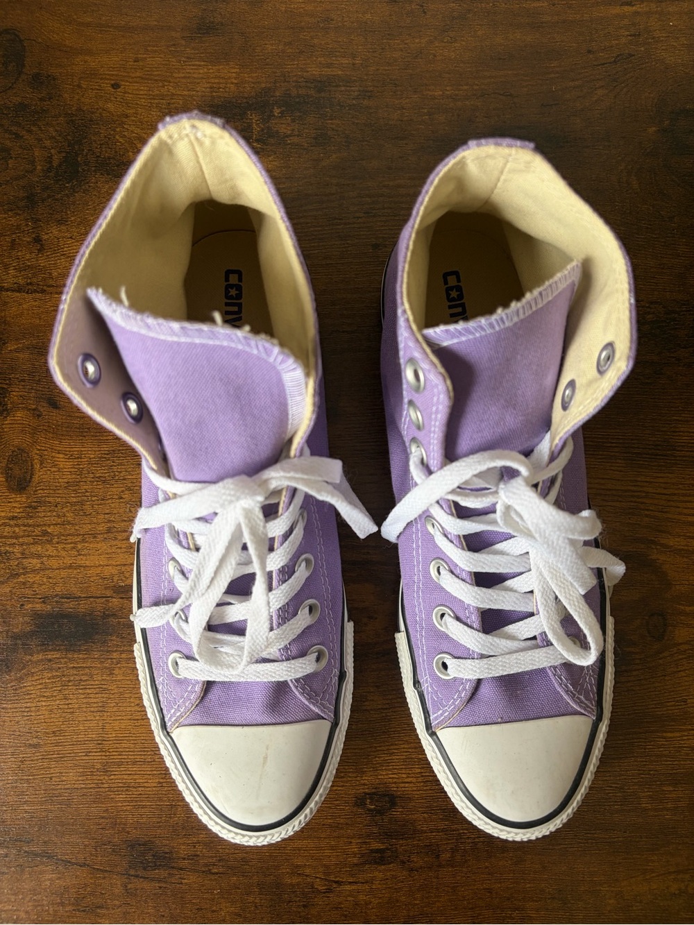 Converse Lavender Purple High Top Sneakers LIKE NEW - Picture 3 of 4